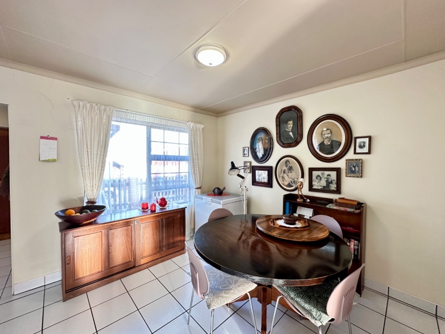 2 Bedroom Property for Sale in Fonteine Park Western Cape